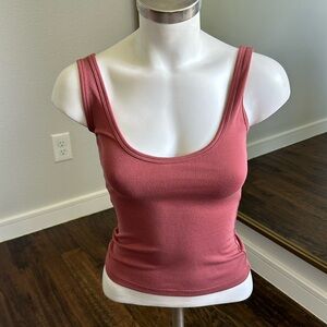 Scoop neck tank
